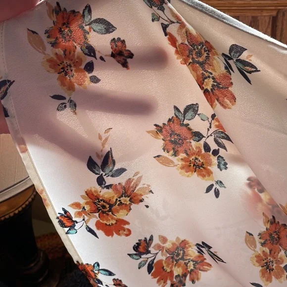 Maurice’s cream sheer tank. Never worn. Would need a cami underneath. - Picture 3 of 5